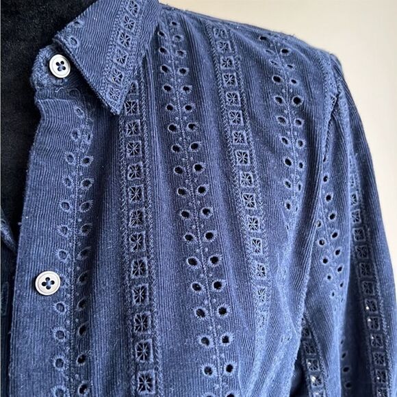 J Jill Corduroy navy blue eyelet lightweight corduroy button front top size S. - Picture 4 of 7